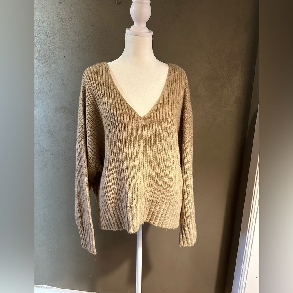 Women’s tan long sleeve sweater, v neck, size small